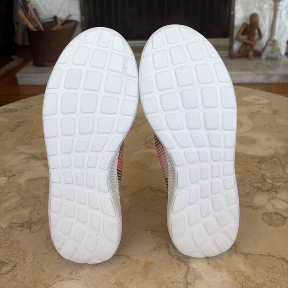 Lands End Womens Gatas Lightweight Comfort Slip On Shoes Pink Plaid Round Toe - Picture 10 of 11